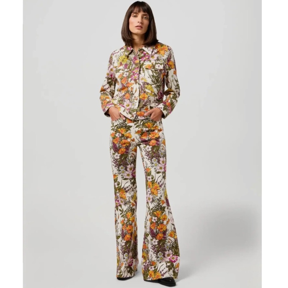 Wrangler Wanderer Floral Flare Jeans - Picture 6 of 15